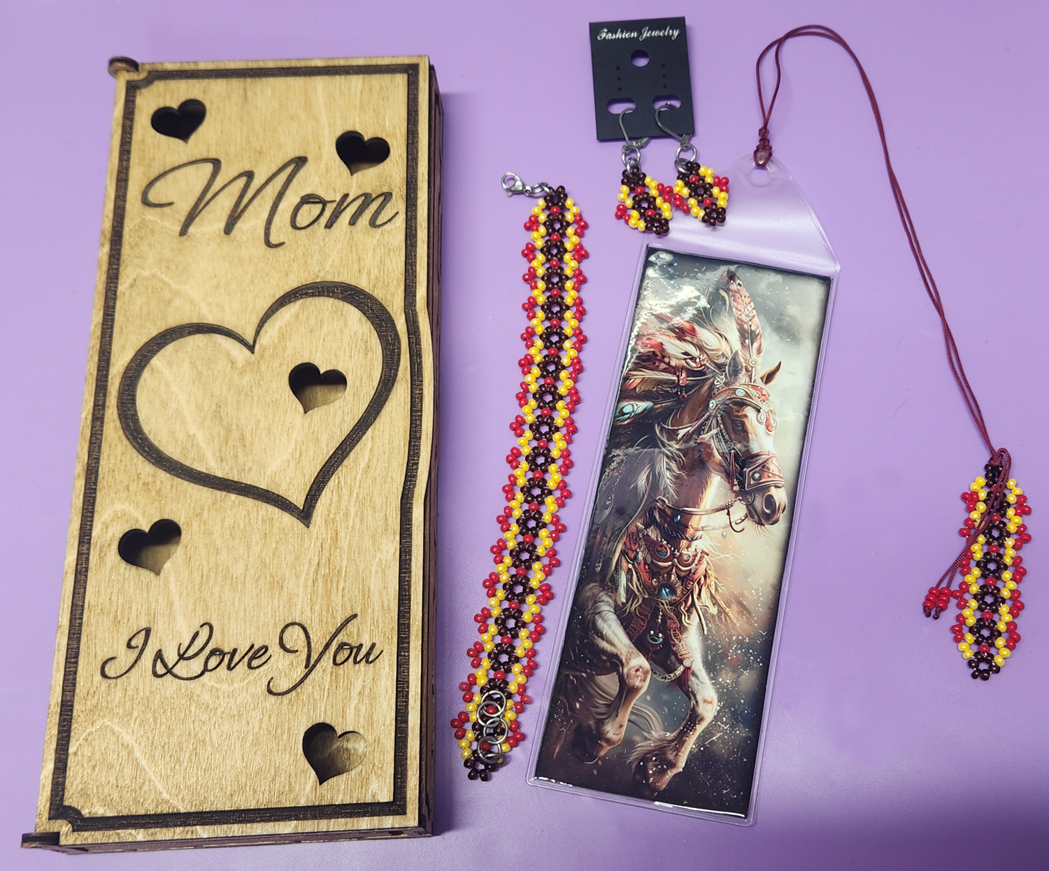 (image for) Mother's Day Gift Set - Horse Feathers - Rootbeer, Yellow, Red